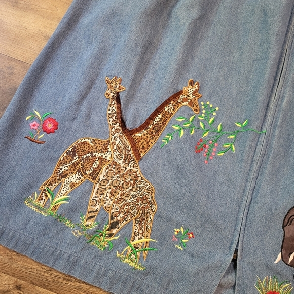 Go Softly Women's Patio Zip-up Denim Dress with Embroidered Animals Size Large - Picture 2 of 9